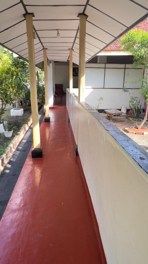 Отель Resthouse Vavuniya Экстерьер фото