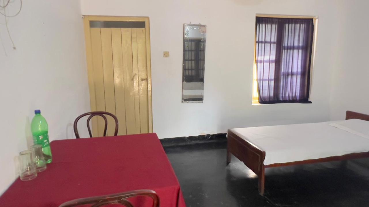 Отель Resthouse Vavuniya Экстерьер фото